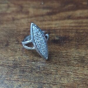 Elegant Silver Marquise Ring